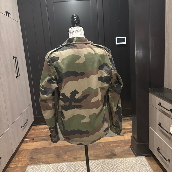 Vintage Woodland Camo BDU Jacket with Velcro Patch Panels – Fits Women’s M - Picture 2 of 3